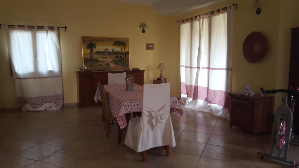 Villa Renzo E Lucia Sant Isidoro  Екстериор снимка