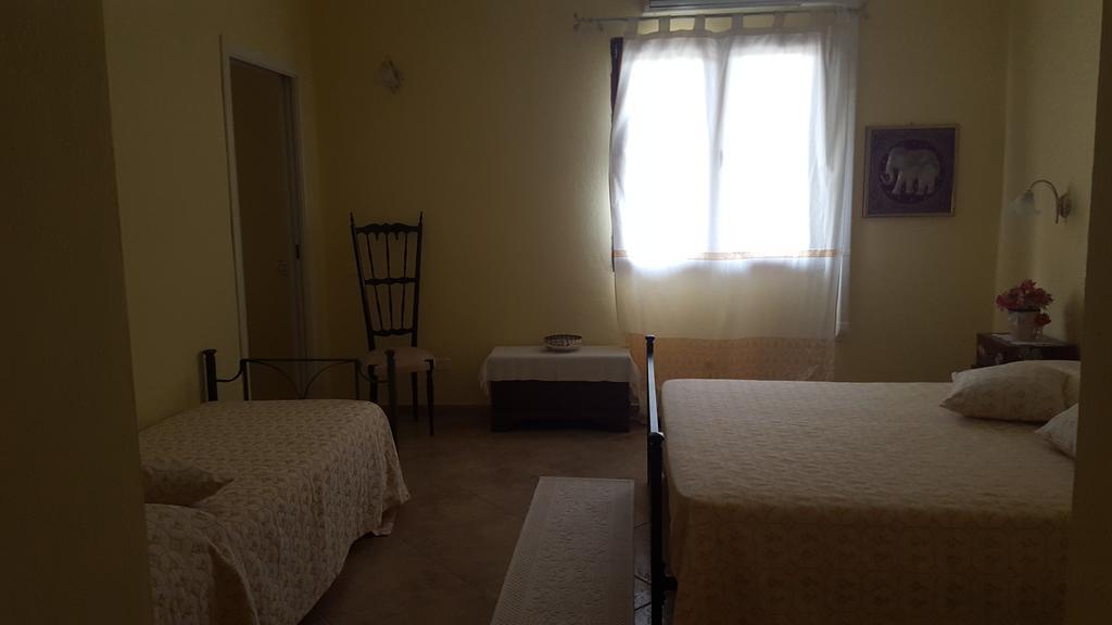 Villa Renzo E Lucia Sant Isidoro  Екстериор снимка