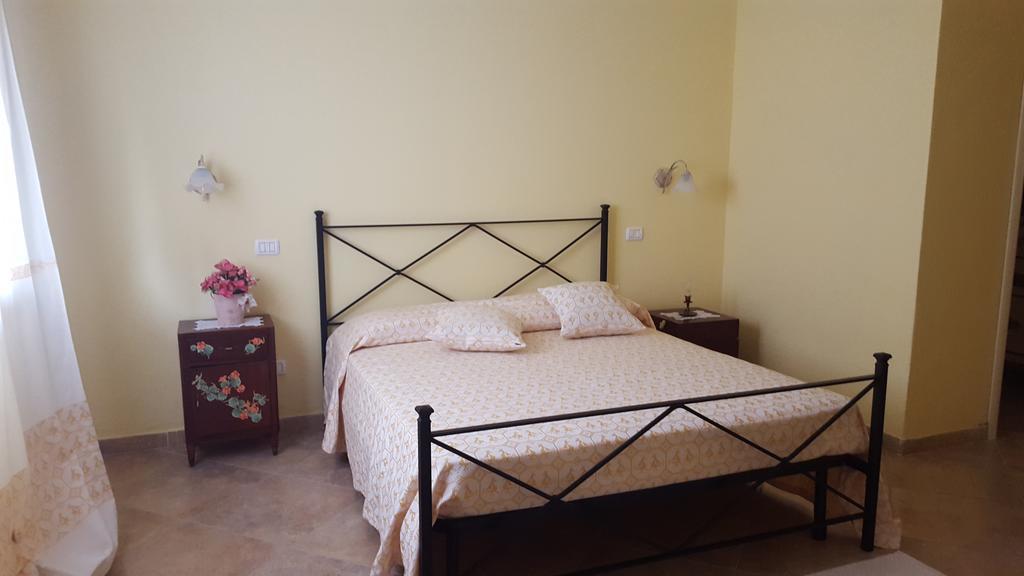 Villa Renzo E Lucia Sant Isidoro  Екстериор снимка