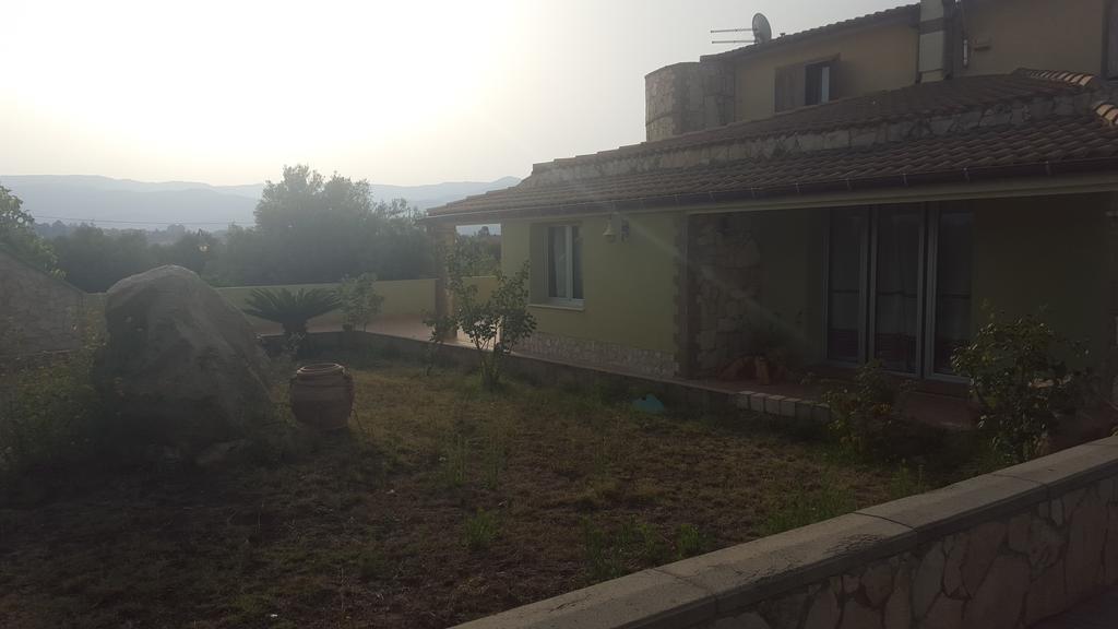 Villa Renzo E Lucia Sant Isidoro  Екстериор снимка