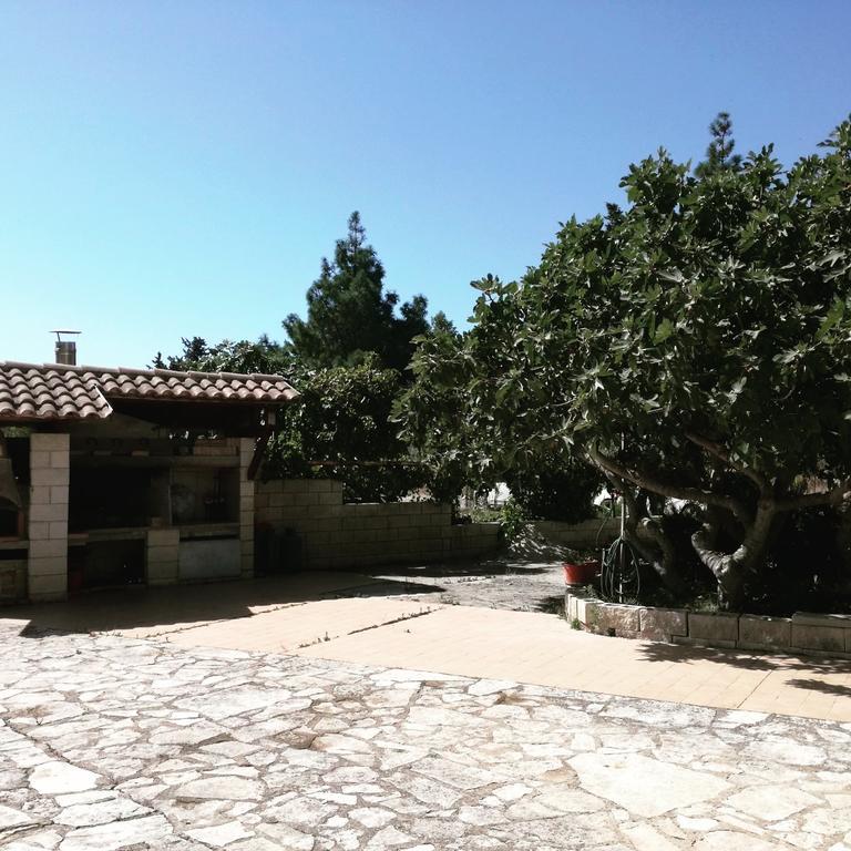 Villa Renzo E Lucia Sant Isidoro  Екстериор снимка