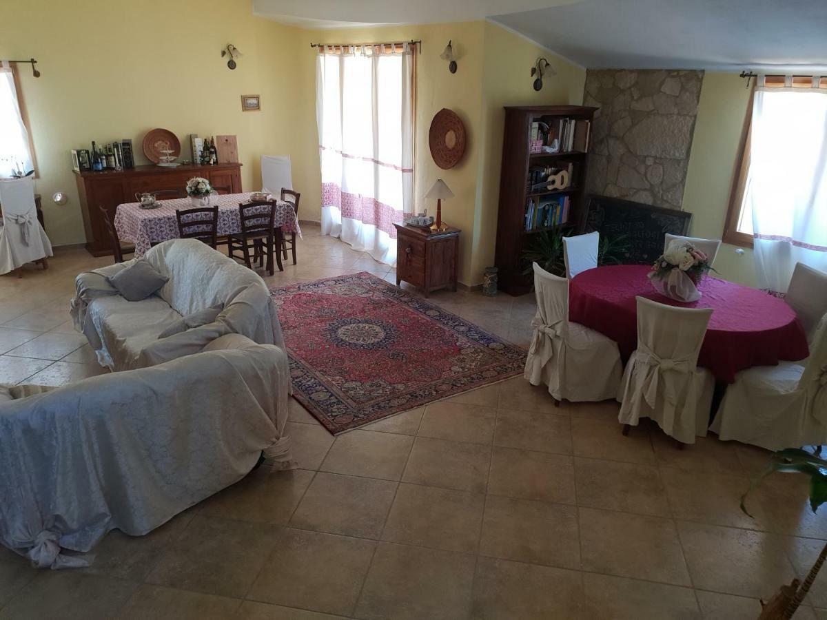 Villa Renzo E Lucia Sant Isidoro  Екстериор снимка